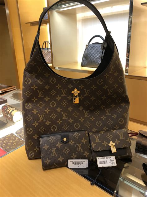 louis vuitton handbag paris|louis vuitton outlet in paris.